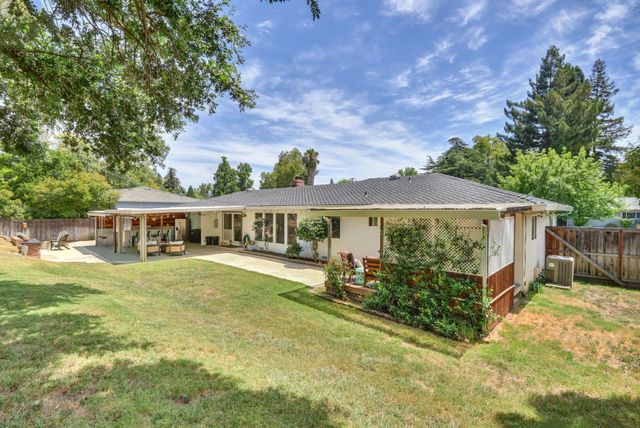 4551 Dartmouth Dr, Sacramento, CA 95841