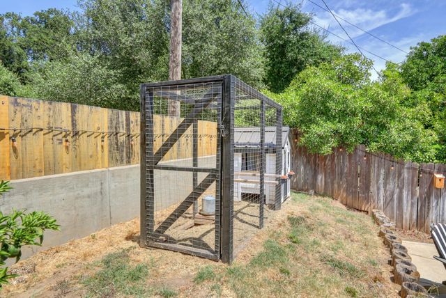4551 Dartmouth Dr, Sacramento, CA 95841