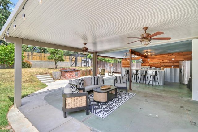 4551 Dartmouth Dr, Sacramento, CA 95841