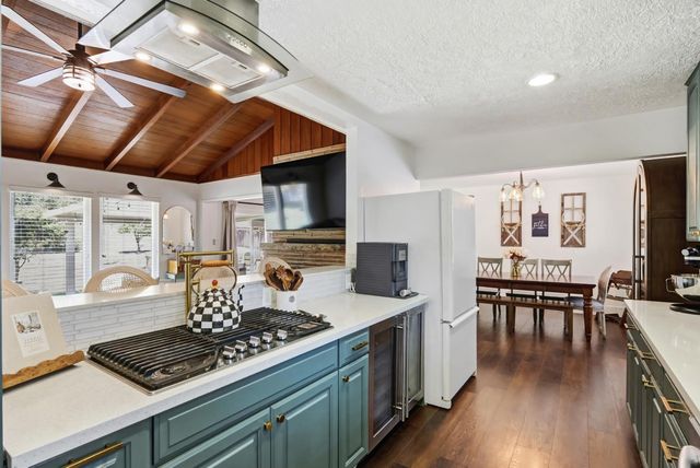 4551 Dartmouth Dr, Sacramento, CA 95841