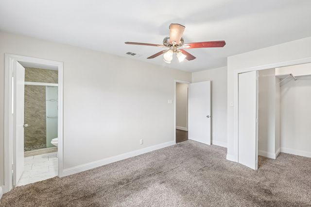 402 W Springdale Lane, Grand Prairie, TX 75052