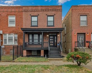 6845 S Saint Lawrence Avenue, Chicago, IL 60637