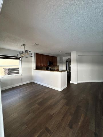 414 SW 205th Ave, Pembroke Pines, FL 33029