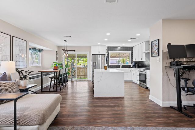 1301 Sheltie LN, Round Rock, TX 78664