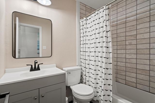 1301 Sheltie LN, Round Rock, TX 78664