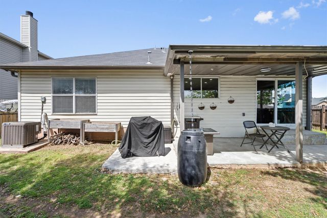 1301 Sheltie LN, Round Rock, TX 78664