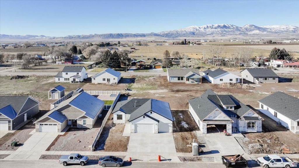 Image 7 of property listing at 253 N 300 W, Preston, ID 83263