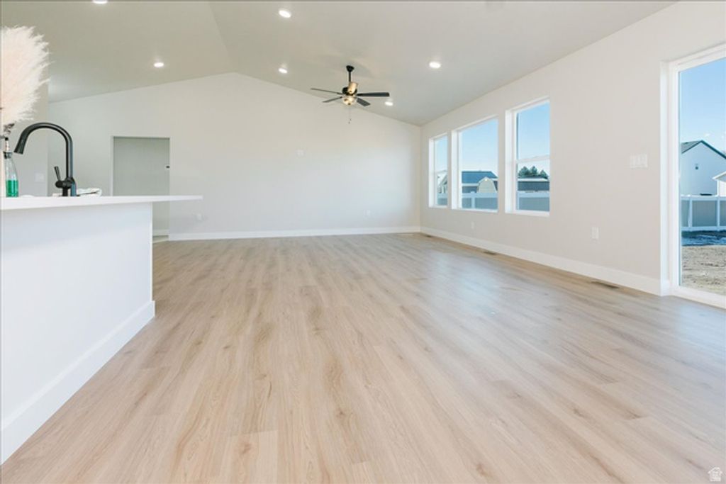 Image 9 of property listing at 253 N 300 W, Preston, ID 83263