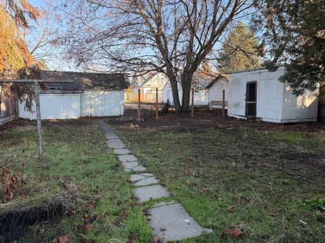 2211 E Sinto Ave, Spokane, WA 99202