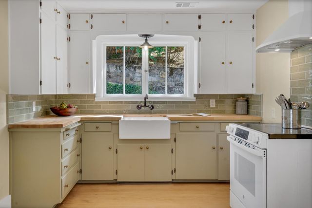 2968 Coloma St, Placerville, CA 95667