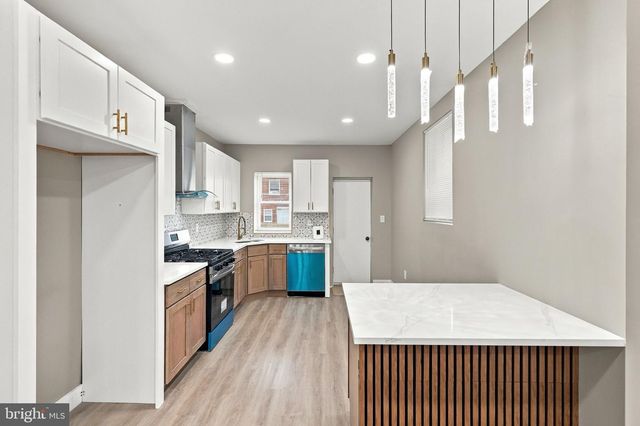 7261 N 21ST ST, Philadelphia, PA 19138