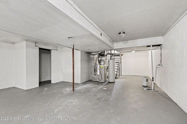 2411 Bliesener Street, Lansing, MI 48911