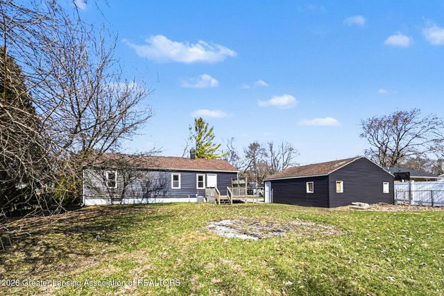 2411 Bliesener Street, Lansing, MI 48911