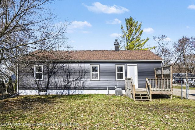 2411 Bliesener Street, Lansing, MI 48911