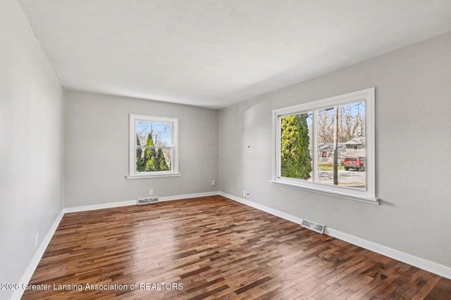 2411 Bliesener Street, Lansing, MI 48911