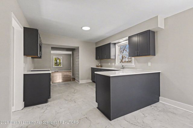 2411 Bliesener Street, Lansing, MI 48911