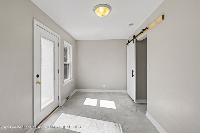 2411 Bliesener Street, Lansing, MI 48911