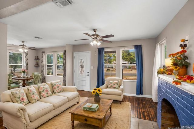 1530 SW 19th Street, San Antonio, TX 78207