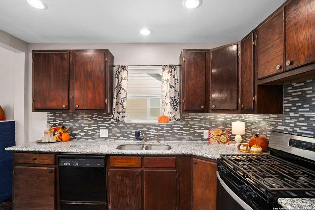 1530 SW 19th Street, San Antonio, TX 78207