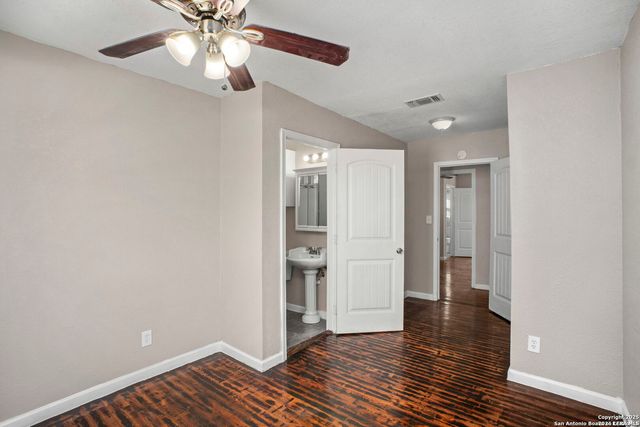 1530 SW 19th Street, San Antonio, TX 78207