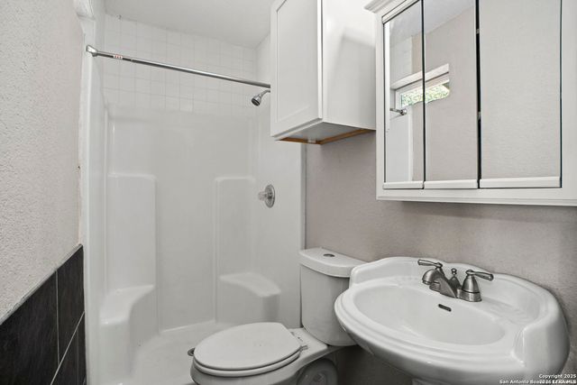 1530 SW 19th Street, San Antonio, TX 78207