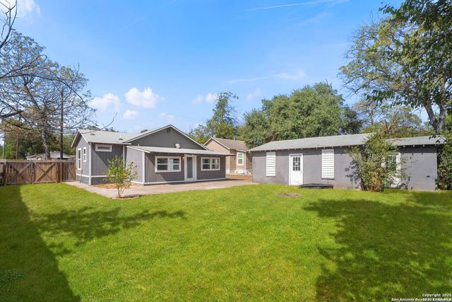 1530 SW 19th Street, San Antonio, TX 78207