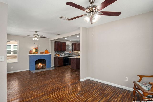 1530 SW 19th Street, San Antonio, TX 78207