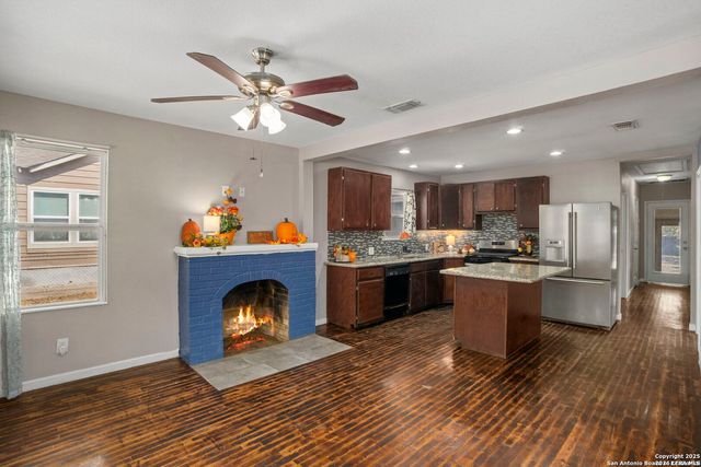 1530 SW 19th Street, San Antonio, TX 78207