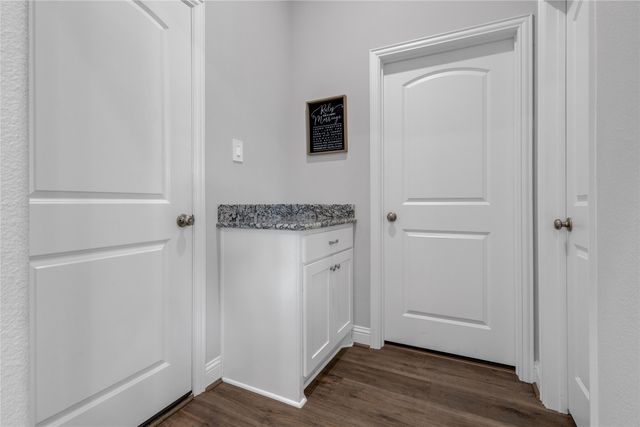 536 Private Road 7017, Edgewood, TX 75117