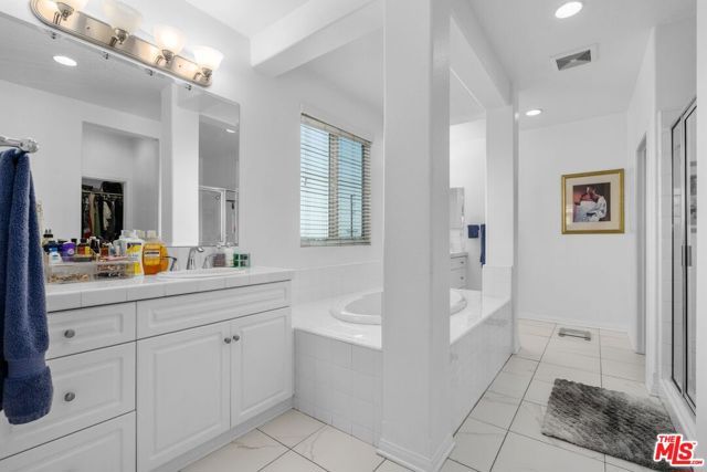 9626 Hanna Avenue, Chatsworth (los Angeles), CA 91311