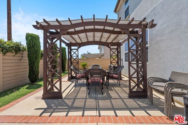 9626 Hanna Avenue, Chatsworth (los Angeles), CA 91311