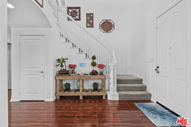 9626 Hanna Avenue, Chatsworth (los Angeles), CA 91311