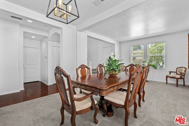 9626 Hanna Avenue, Chatsworth (los Angeles), CA 91311