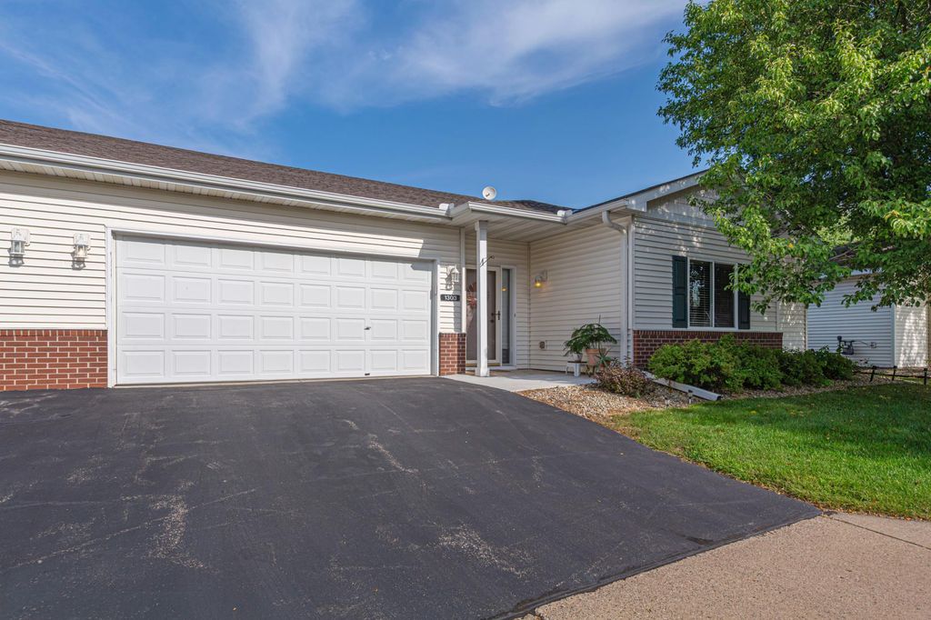 1303 Presidential Drive, Northfield, MN 55057 — exterior