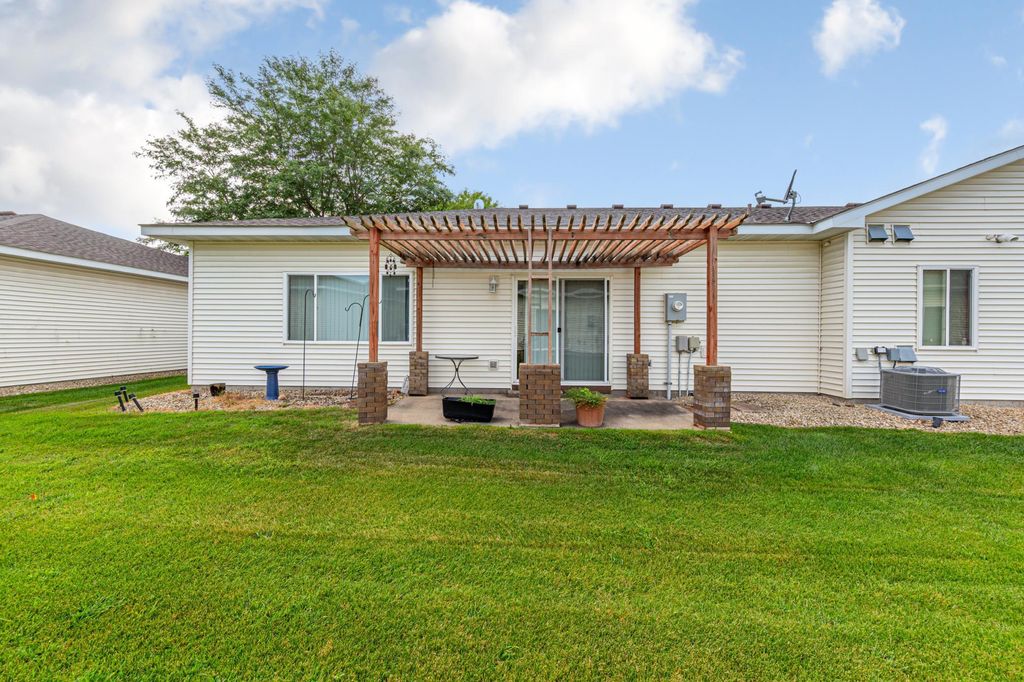 1303 Presidential Drive, Northfield, MN 55057 — photo 3
