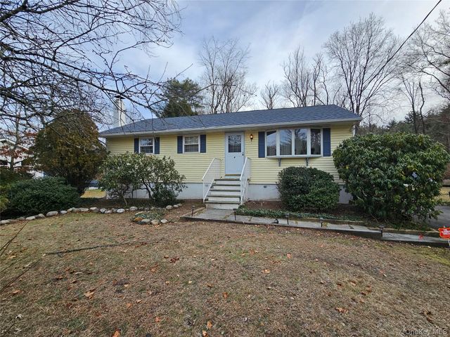 4 Pinegrove Drive, Wurtsboro, NY 12790