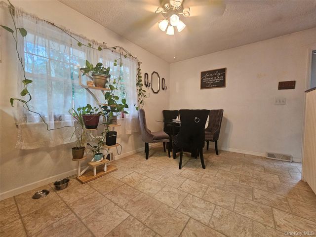 4 Pinegrove Drive, Wurtsboro, NY 12790
