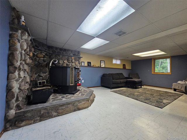 4 Pinegrove Drive, Wurtsboro, NY 12790