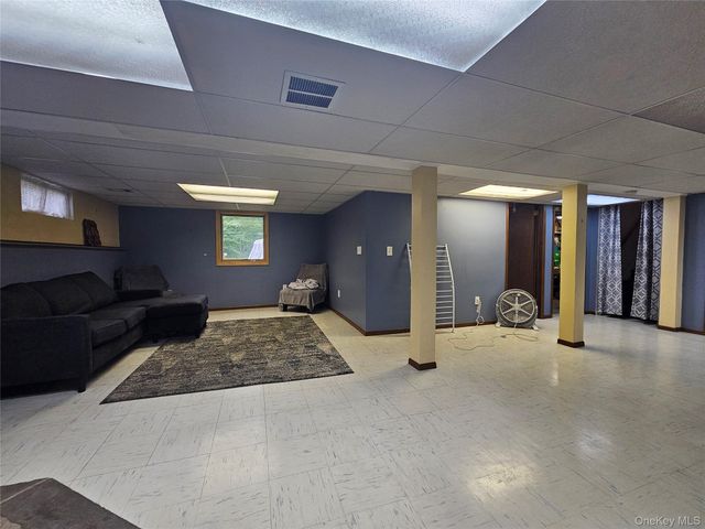 4 Pinegrove Drive, Wurtsboro, NY 12790