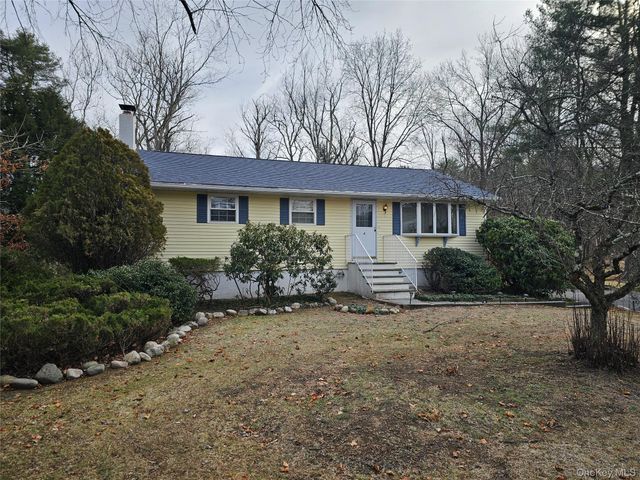 4 Pinegrove Drive, Wurtsboro, NY 12790