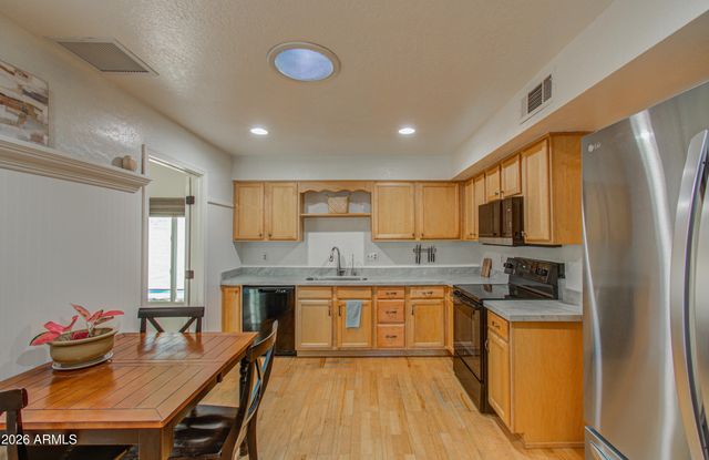 6638 S 40th Place, Phoenix, AZ 85042