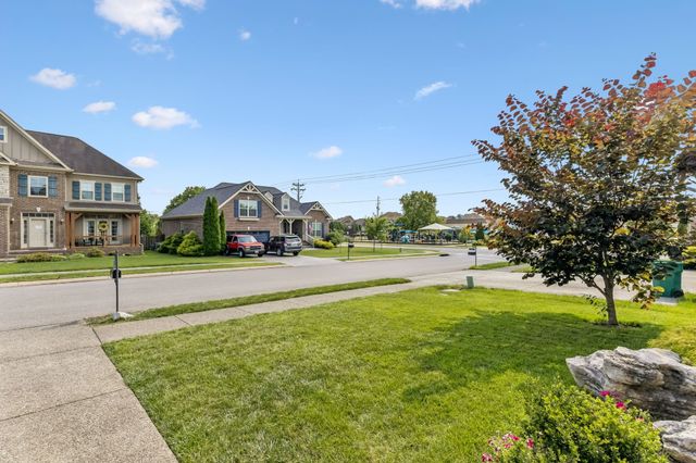 1003 Rudder Dr, Spring Hill, TN 37174