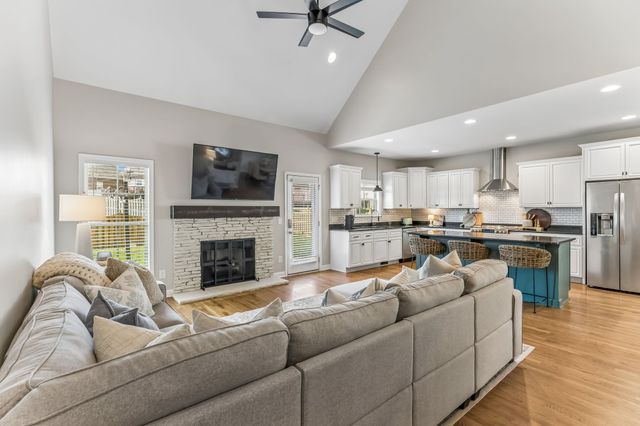 1003 Rudder Dr, Spring Hill, TN 37174
