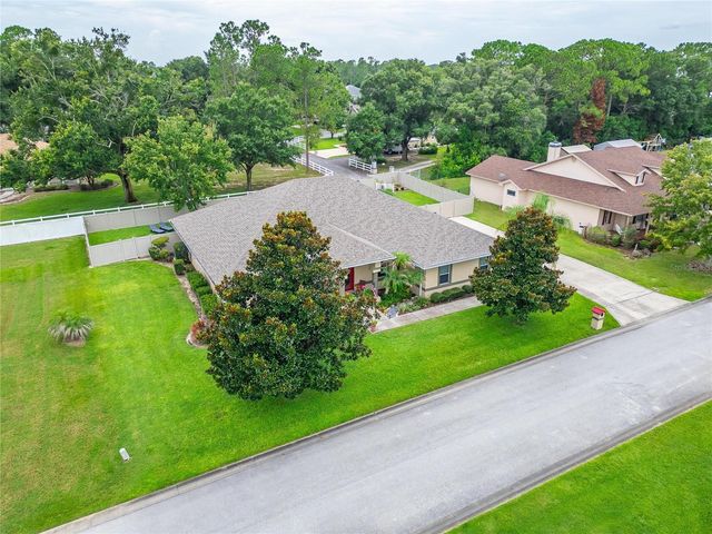 170 OLD NICHOLS CIRCLE, Auburndale, FL 33823