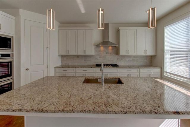 2960 Waterford Dr SW, Conyers, GA 30094