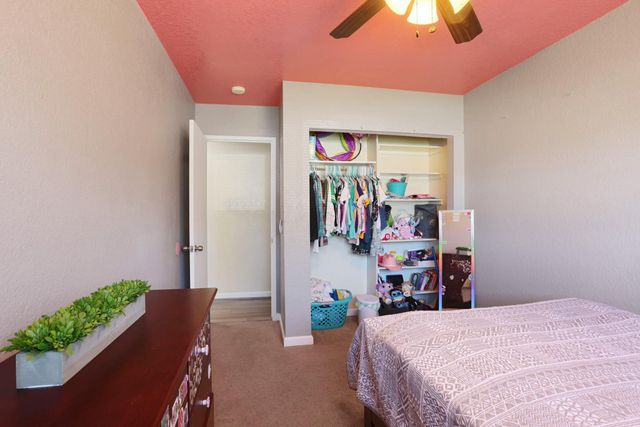 822 Buchanon Ln, Manteca, CA 95336