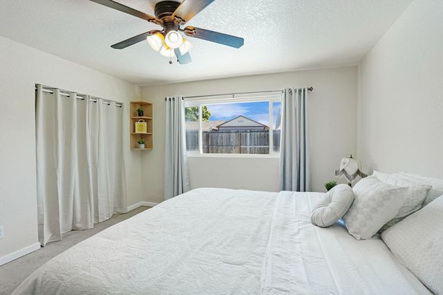 822 Buchanon Ln, Manteca, CA 95336