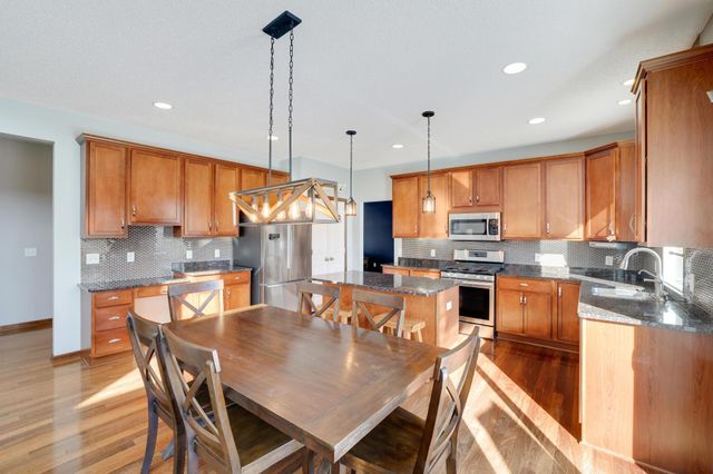 2105 Pembina Lane, Shakopee, MN 55379