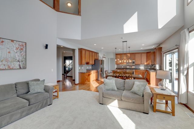 2105 Pembina Lane, Shakopee, MN 55379