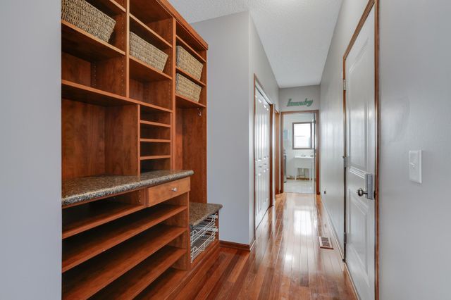 2105 Pembina Lane, Shakopee, MN 55379